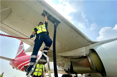 Descripción técnica de las boquillas de repostaje de aviones