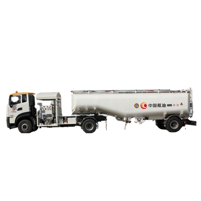 Reabastecimiento de aviones 35000L